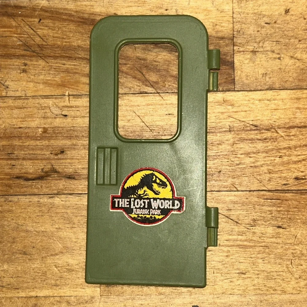 VTG 1997 JURASSIC PARK THE LOST WORLD MOBILE COMMAND CENTER PART - SIDE DOOR D2